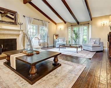 4751 Topeka Drive - Photo Thumbnail 6