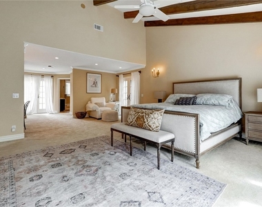 4751 Topeka Drive - Photo Thumbnail 30