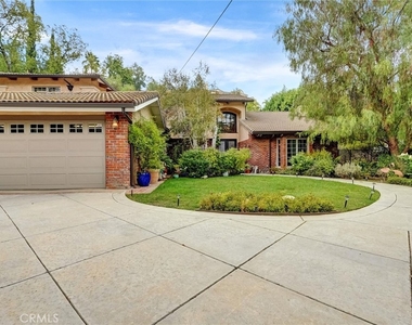 4751 Topeka Drive - Photo Thumbnail 2