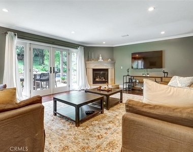 4751 Topeka Drive - Photo Thumbnail 20
