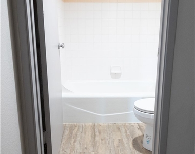 1239 E Foothill Boulevard - Photo Thumbnail 14