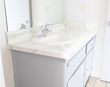 1239 E Foothill Boulevard - Photo Thumbnail 17