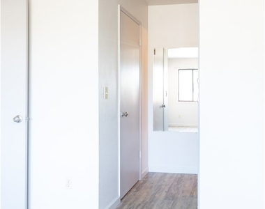1239 E Foothill Boulevard - Photo Thumbnail 11