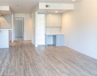 1239 E Foothill Boulevard - Photo Thumbnail 21