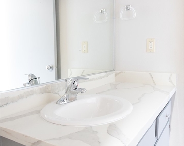 1239 E Foothill Boulevard - Photo Thumbnail 16