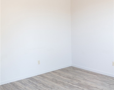 1239 E Foothill Boulevard - Photo Thumbnail 38