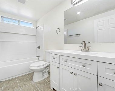 400 W 109th Street W - Photo Thumbnail 5