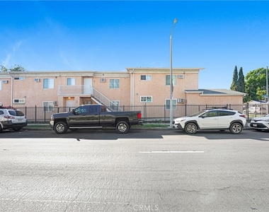 400 W 109th Street W - Photo Thumbnail 9
