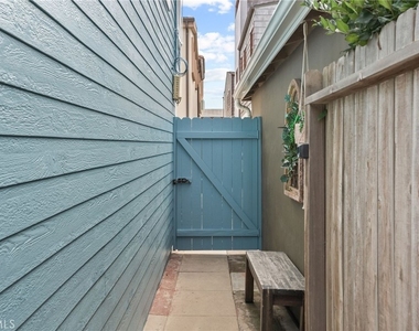 36 19th Street - Photo Thumbnail 46