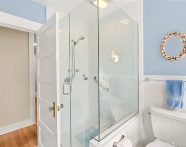 36 19th Street - Photo Thumbnail 42