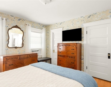 36 19th Street - Photo Thumbnail 30