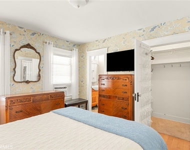36 19th Street - Photo Thumbnail 31