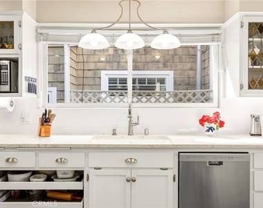 36 19th Street - Photo Thumbnail 25