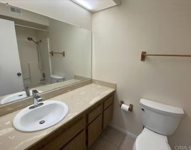 9856 Shirley Gardens Drive - Photo Thumbnail 7