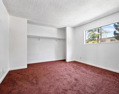 13040 Dronfield Avenue - Photo Thumbnail 9