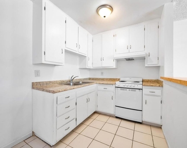 13040 Dronfield Avenue - Photo Thumbnail 7