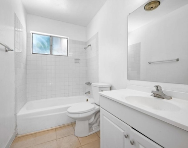 13040 Dronfield Avenue - Photo Thumbnail 8