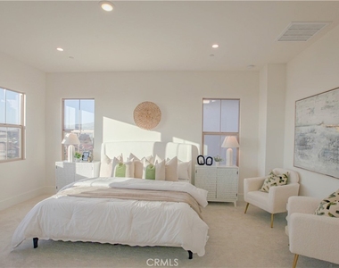 137 Oakstone - Photo Thumbnail 20