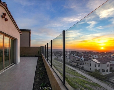 137 Oakstone - Photo Thumbnail 3