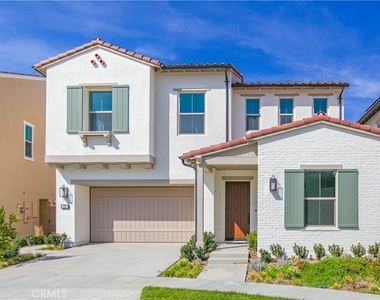 137 Oakstone - Photo Thumbnail 1