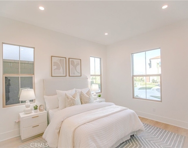 137 Oakstone - Photo Thumbnail 8