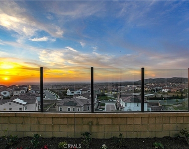 137 Oakstone - Photo Thumbnail 2