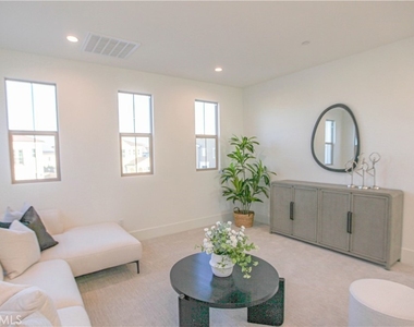 137 Oakstone - Photo Thumbnail 17