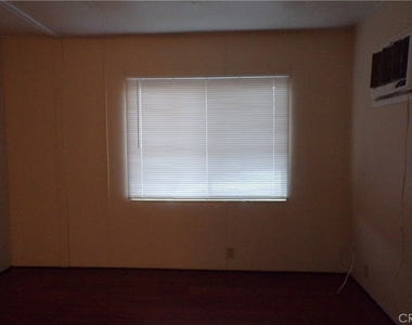 12710 3rd Street - Photo Thumbnail 4