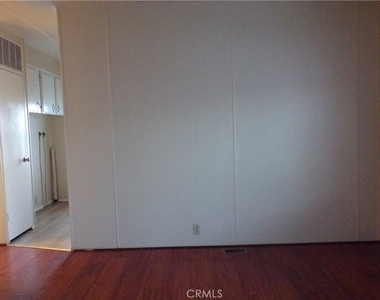 12710 3rd Street - Photo Thumbnail 5
