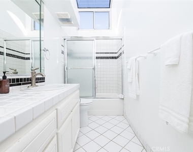1720 W Oceanfront - Photo Thumbnail 30