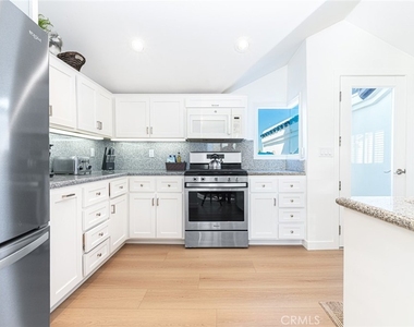 1720 W Oceanfront - Photo Thumbnail 19