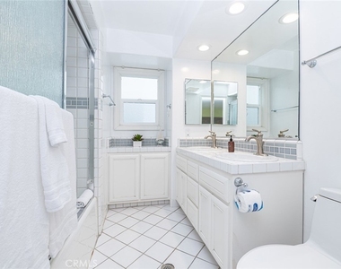 1720 W Oceanfront - Photo Thumbnail 27