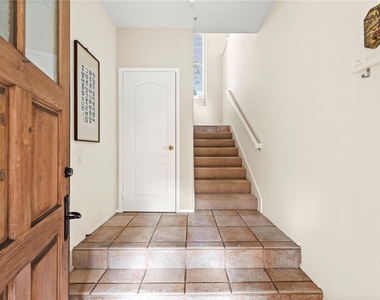 1 Tivoli Court - Photo Thumbnail 4
