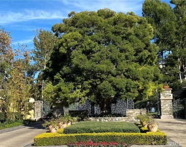 1 Tivoli Court - Photo Thumbnail 1