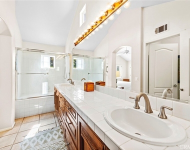 1 Tivoli Court - Photo Thumbnail 19