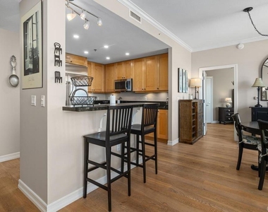 700 W Harbor Drive - Photo Thumbnail 4