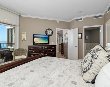 700 W Harbor Drive - Photo Thumbnail 22