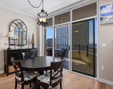 700 W Harbor Drive - Photo Thumbnail 5