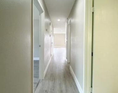 134 Morton Drive - Photo Thumbnail 7