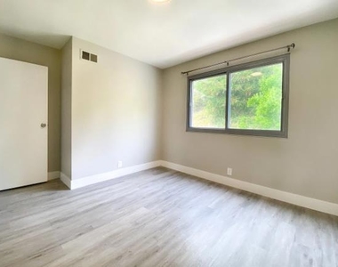 134 Morton Drive - Photo Thumbnail 14