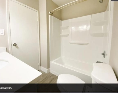 134 Morton Drive - Photo Thumbnail 9