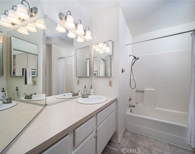 1046 Calle Del Cerro - Photo Thumbnail 12
