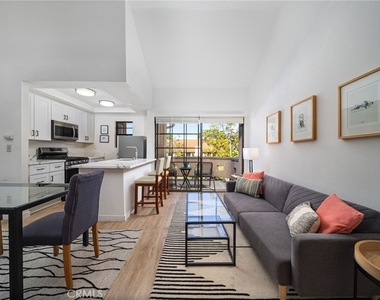 1046 Calle Del Cerro - Photo Thumbnail 5