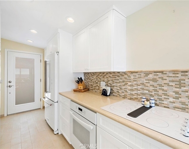 1051 A Gaviota Drive - Photo Thumbnail 11