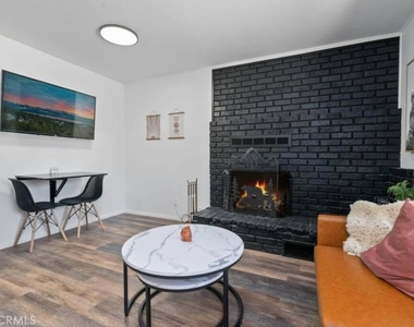 560 Edgemoor - Photo Thumbnail 4