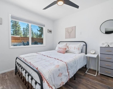 560 Edgemoor - Photo Thumbnail 7