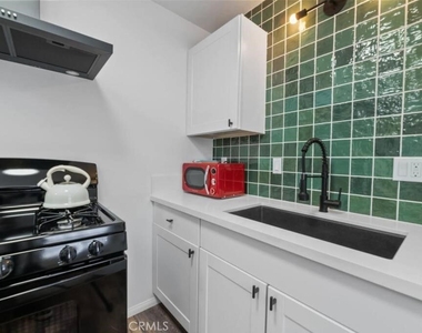 560 Edgemoor - Photo Thumbnail 6