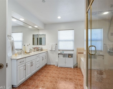 2753 Piedmont Avenue - Photo Thumbnail 13
