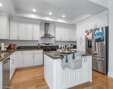 2753 Piedmont Avenue - Photo Thumbnail 8