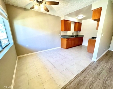 2306 Mira Vista Avenue - Photo Thumbnail 3